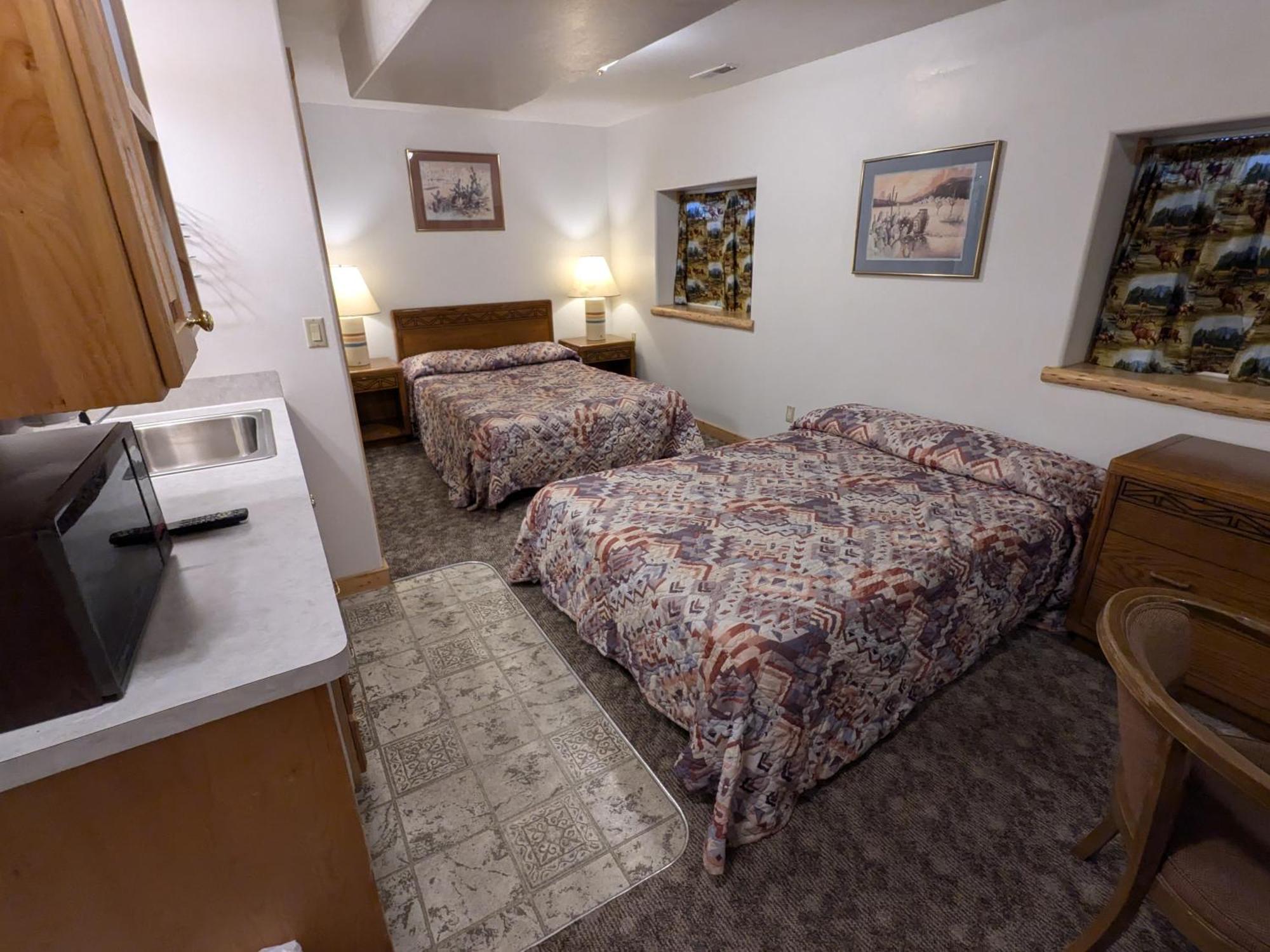 Jared'S Wild Rose Ranch Resort Island Park Room photo