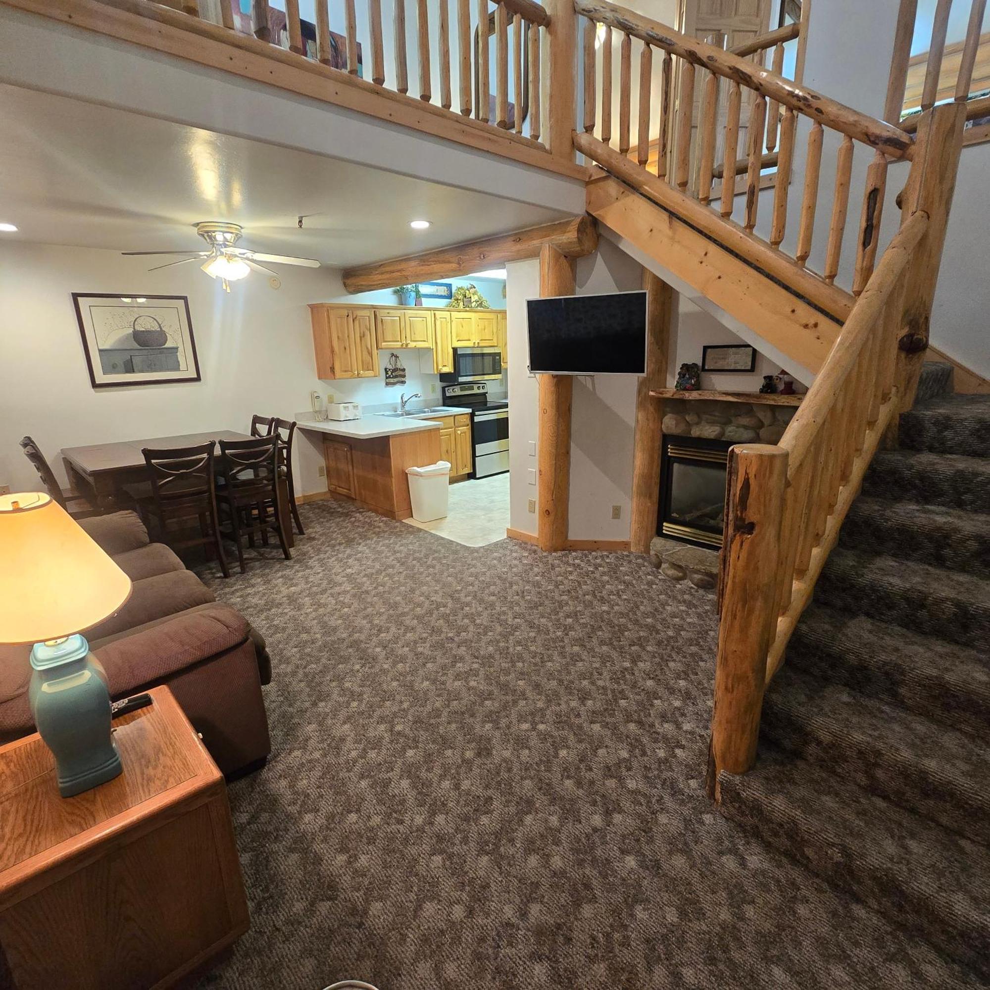 Jared'S Wild Rose Ranch Resort Island Park Room photo